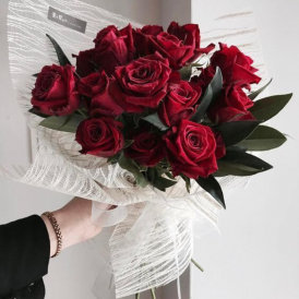 BUQUÊ DE ROSAS VERMELHAS